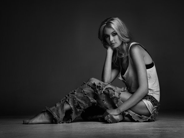 As belas mulheres em fotografias fashion em preto e branco de Peter Coulson Peter Coulson fotografia fashion mulheres modelos sensuais fotos preto e branco