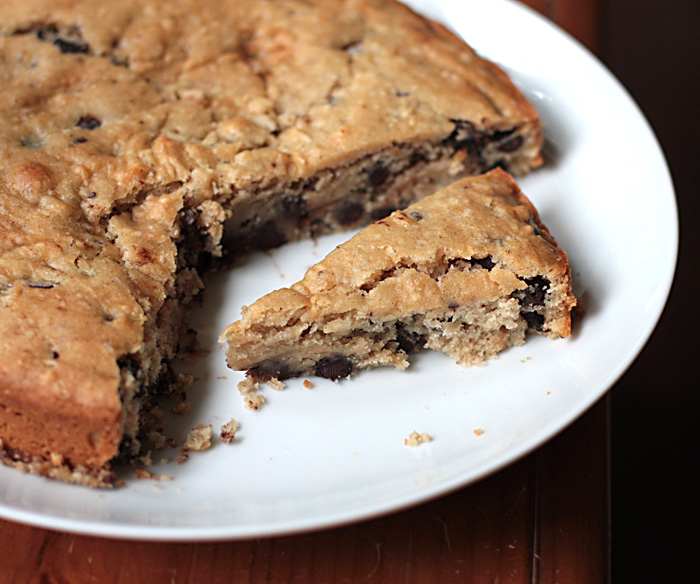 Andrea's Easy Vegan Cooking Glutenfree chocolate chip cake (cookie pie)
