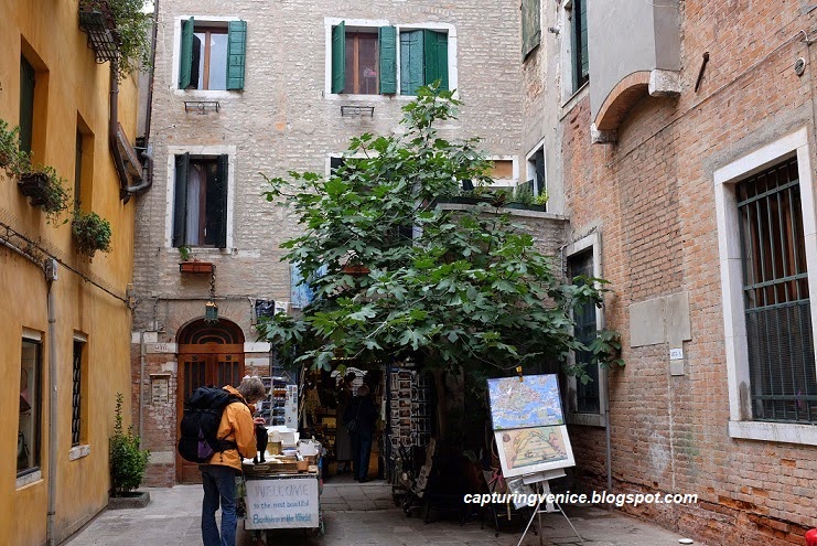 Entry to bookshop Acqua Alta in Castello Venice on capturingvenice.blogspot.com