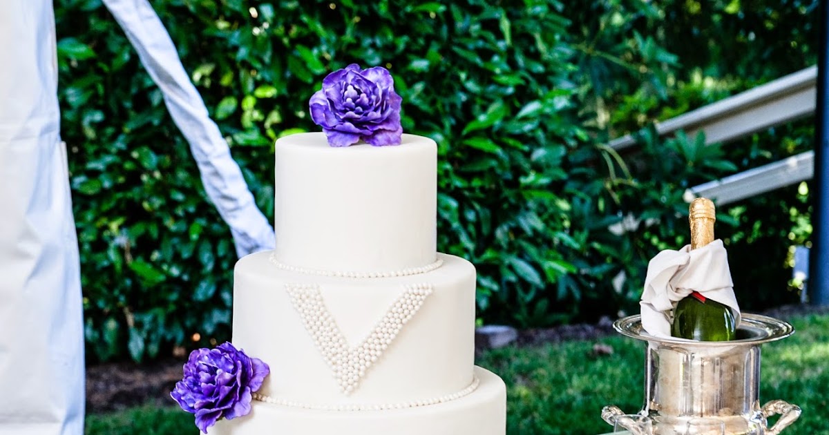 Poisonous Flowers that can not be placed on a Wedding Cake