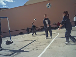 PRACTICANDO DEPORTES