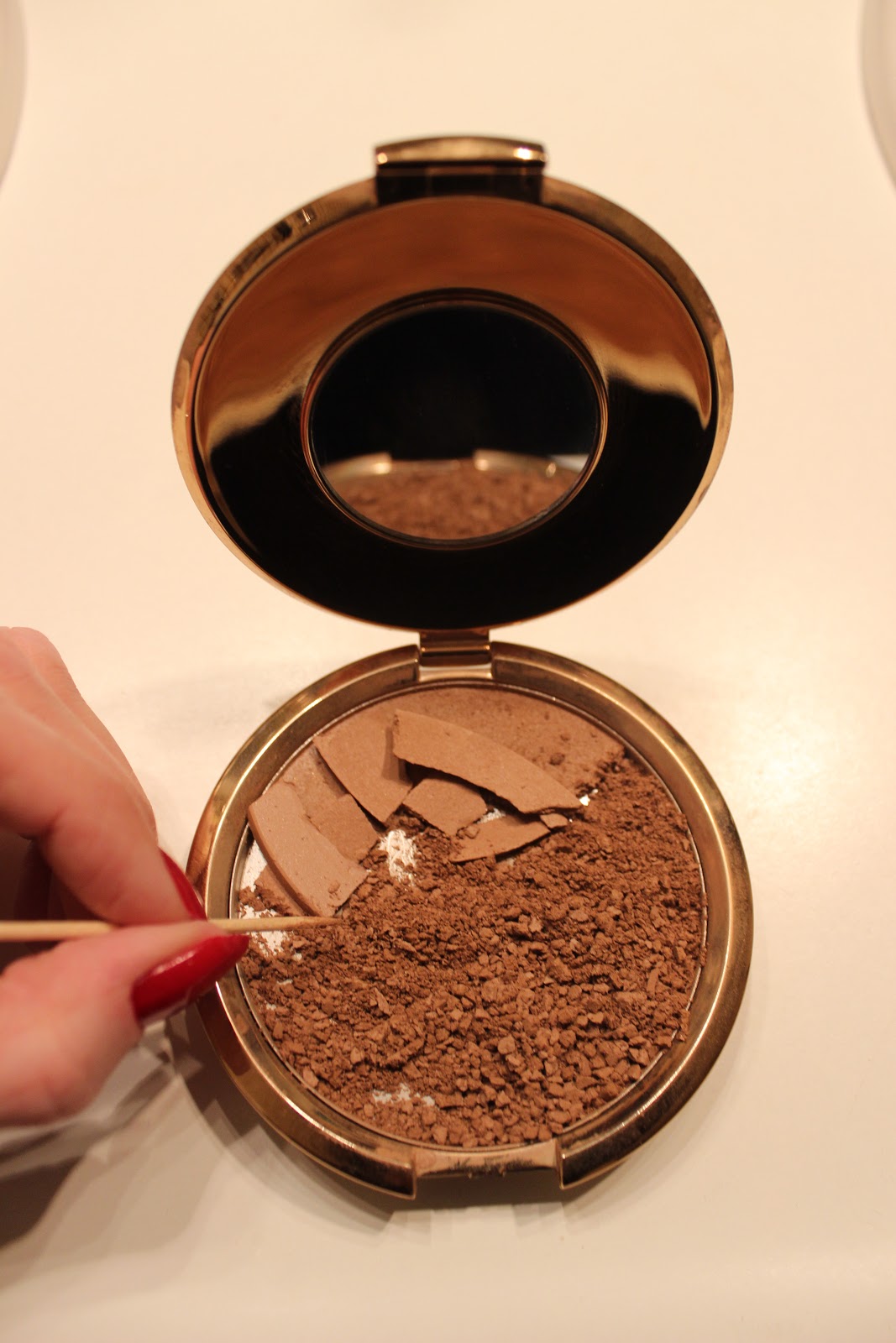 Tu estilista personal Annie´s closet DIY Broken compact bronzing powder