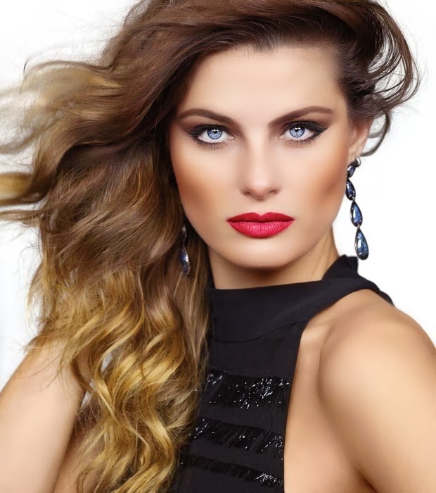 Isabeli Fontana Magazine Photoshoot For Cabelos & Cia Magazine December