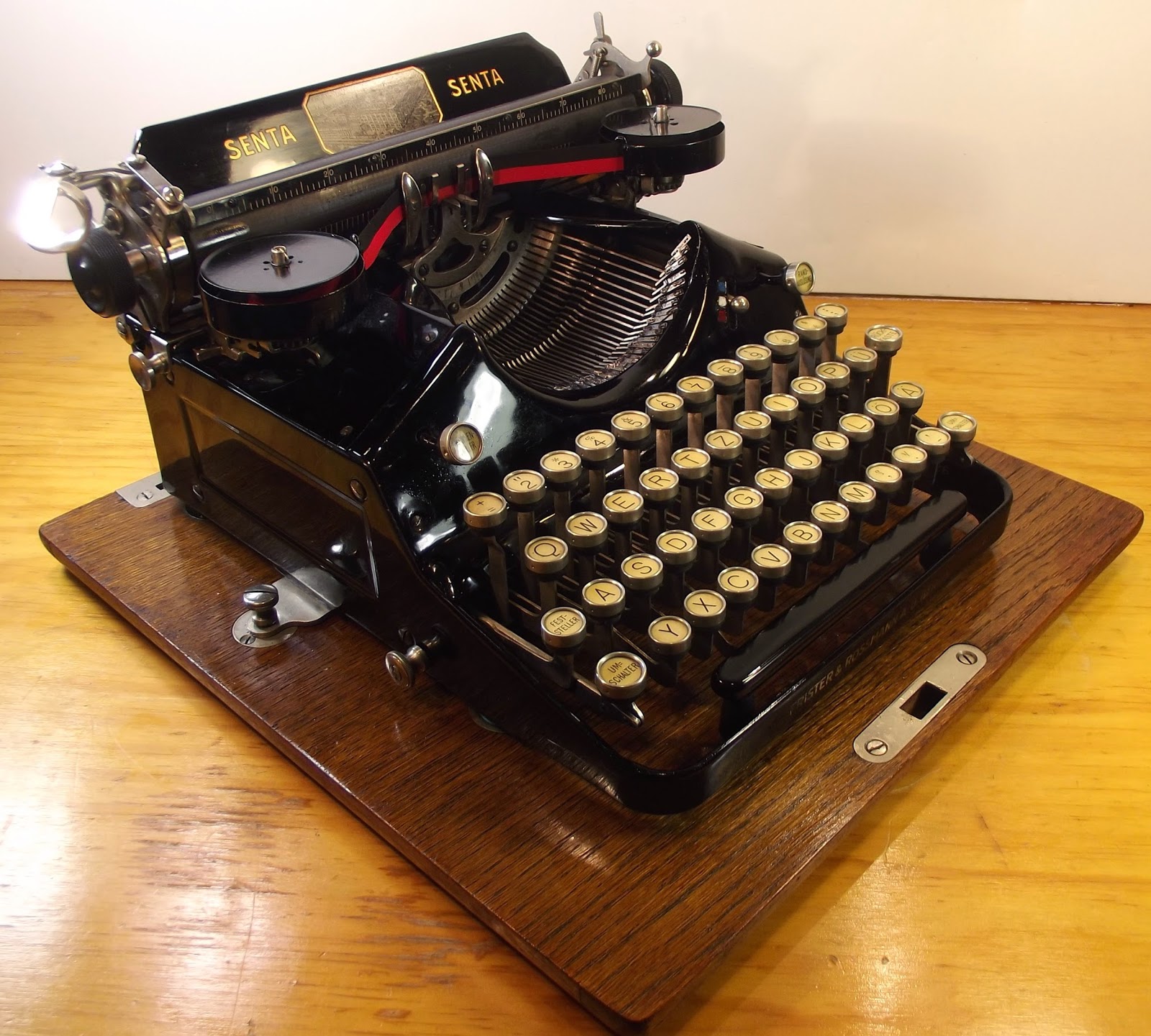 oz.Typewriter Top 10 1920s Portable Typewriters