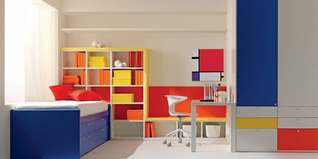різнобарвні меблі для дитячої кімнати