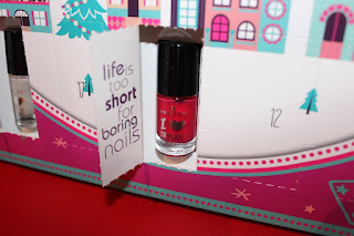 Clothes & Dreams: Essence Advent Calendar 2015: Essence adventskalender 2015, have a pink x-mass! 14