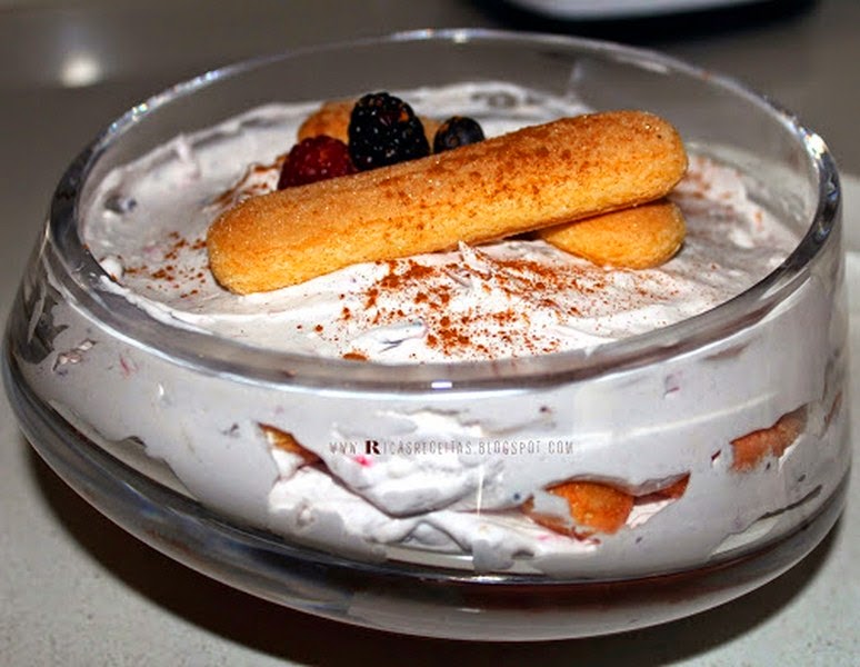 Tiramisú Con Frutos Silvestres
