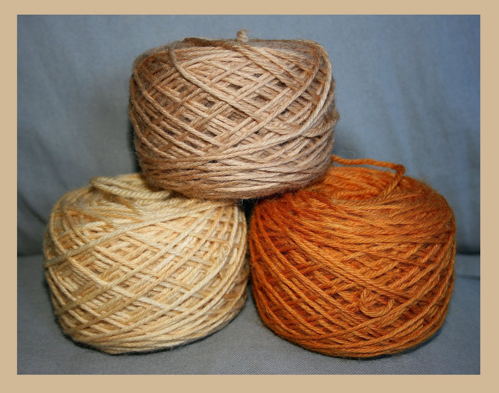Lizzy Knits Day by day! Dyed and bleached yarn!