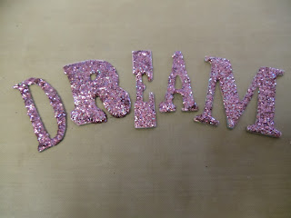 UpDate Chipboard Letters with Glitter 6