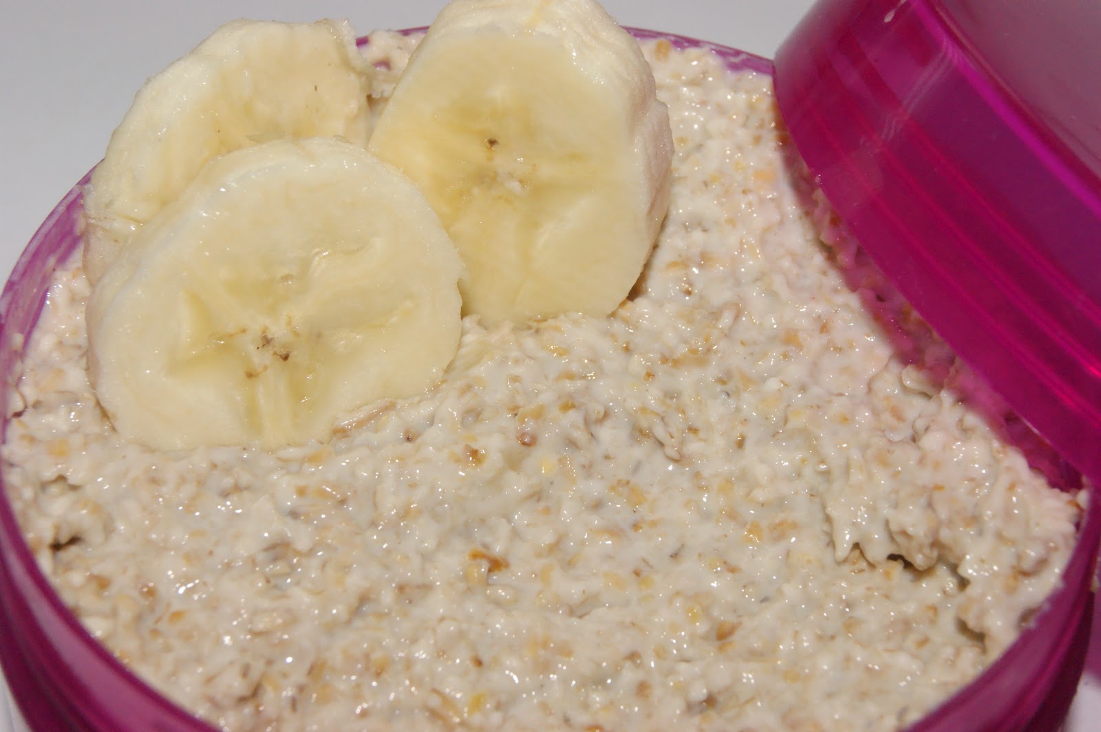 Monday Make Your Own Oatmeal and Banana Face Mask and Scrub The