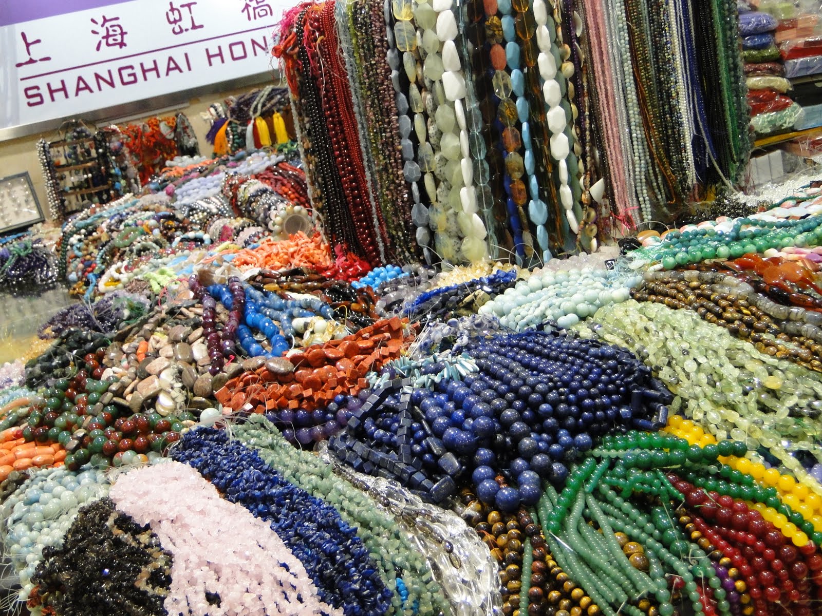 Two (& a half) Texans in Canada Shanghai Weekend {Friends & Pearl Market}