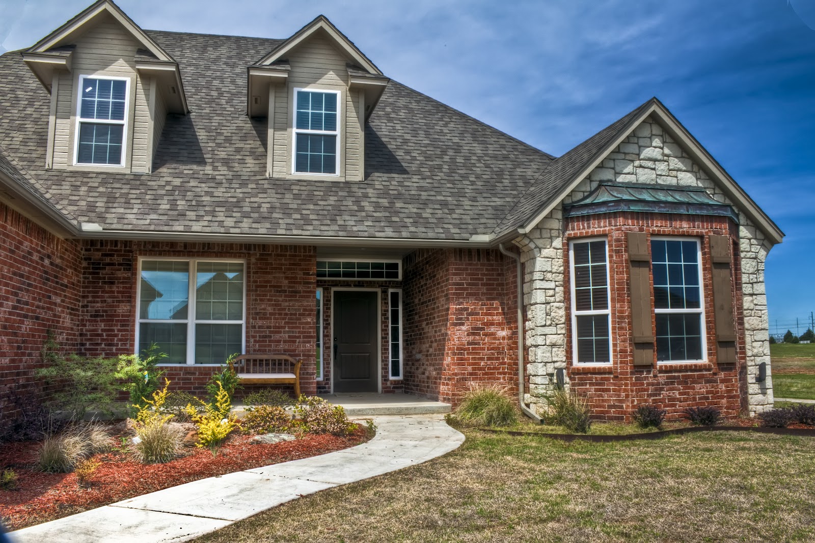 MCM Home Exteriors Vinyl is the Choice of Edmonton Windows Replacement