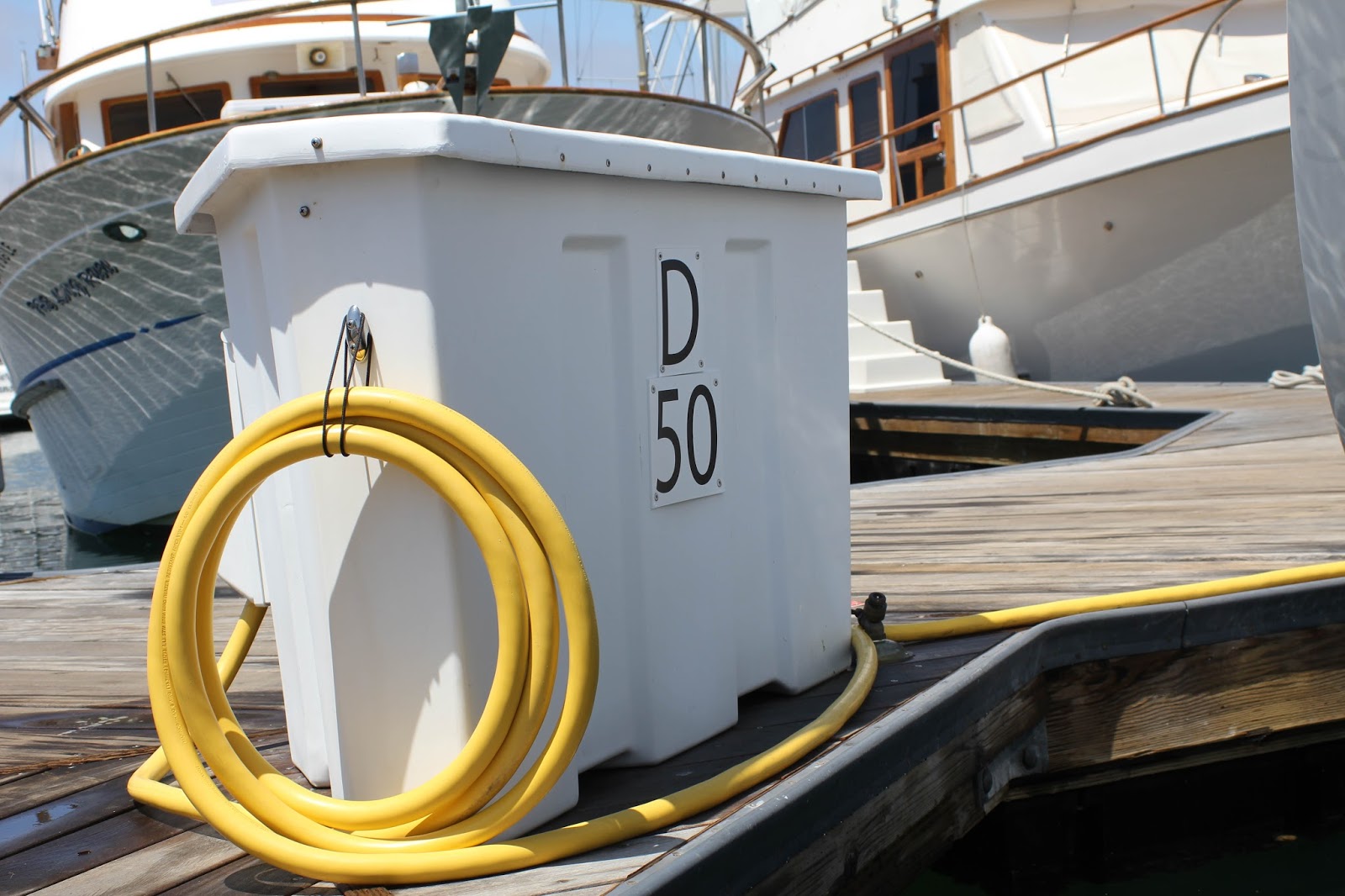 KVTinnovations Halyard Hanger Dock Box Organization by KVT innovations