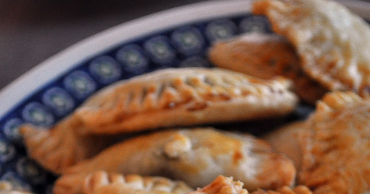 37 Cooks Teet’s Smoked Chicken Sausage and Cinnamon Apple Empanadas