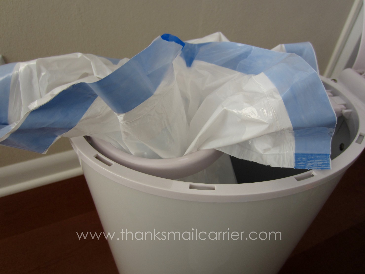 Thanks, Mail Carrier Ubbi Diaper Pail {Review & Giveaway}