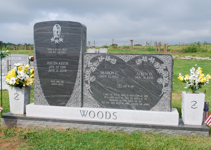 Granite for Monuments and Architectural Products Creating Cemetery