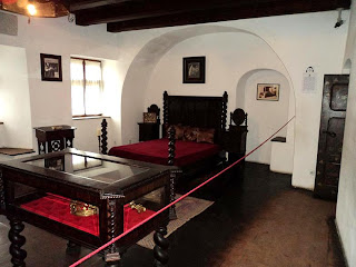Photo Inside Castle Bran (Brasov, Transylvania),  Bedroom photos of King Ferdinand of Romania