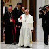 Iglesia se concentra demasiado en los homosexuales, advierte el Papa Francisco