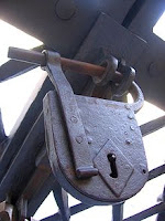 early padlock