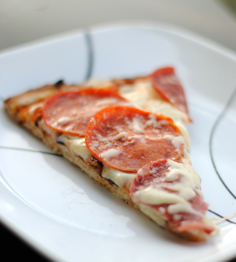 Leanne bakes Pepperoni Pizza on the Grill