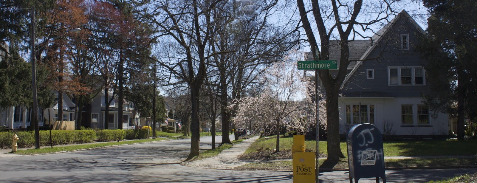 MERRYSYRACUSE Strathmore by the Park Brochure from 1919 and Modern