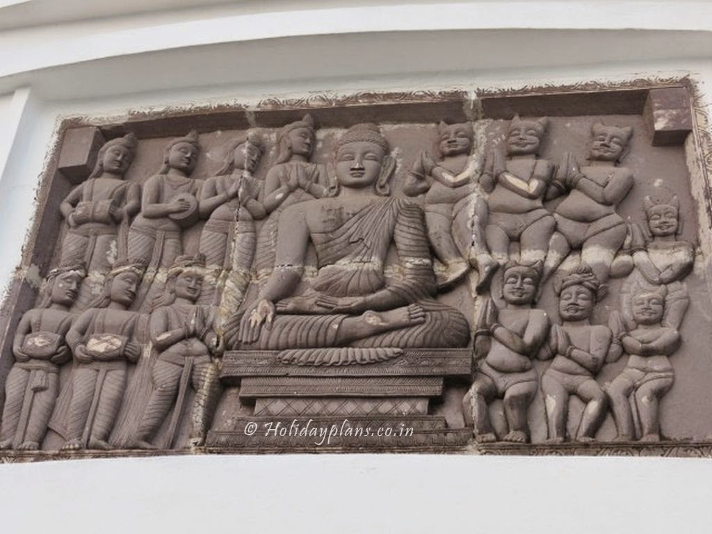 Buddha carvings at Dhauli Stupa Buddha carvings at Dhauli Stupa