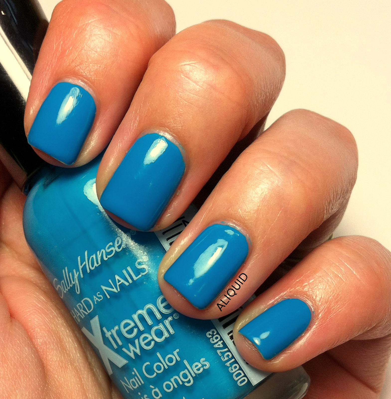 ALIQUID Swatch Sally Hansen Xtreme Wear Blue Me Away!