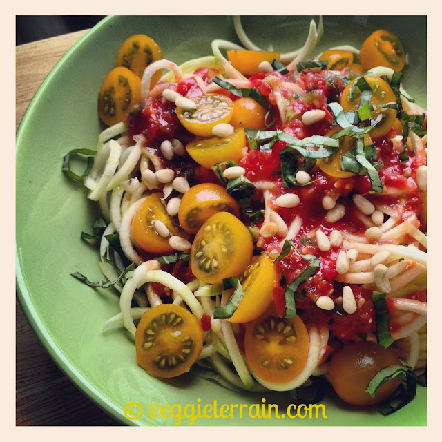 Veggie Terrain {VeganMoFo} Raw Zucchini Pasta w/ Fresh Tomato Sauce