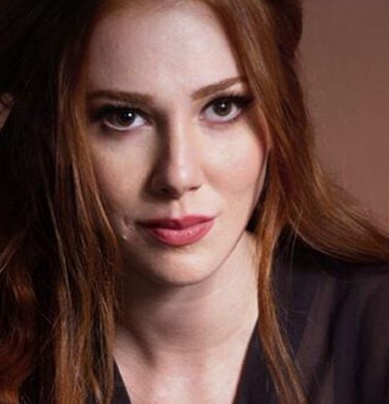 Kiralik Ask Fan Elcin Sangu Kimdir