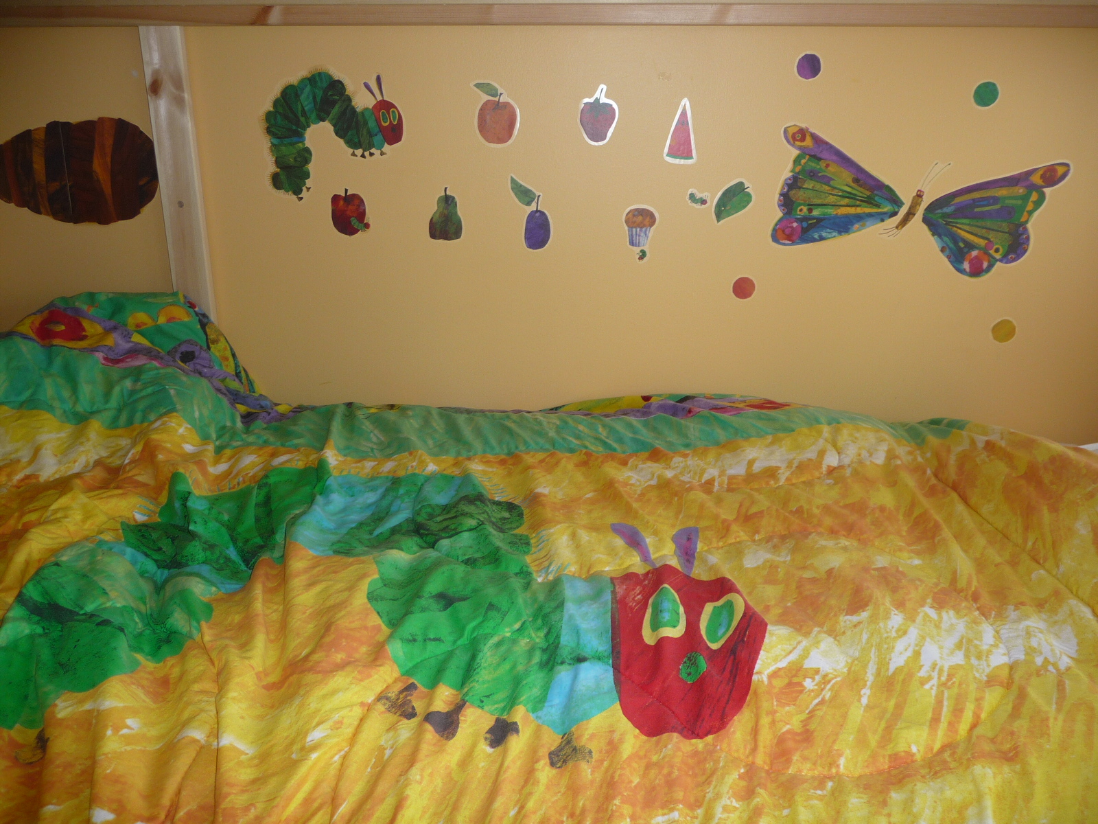 Simple Hungry Caterpillar Bedroom Ideas with Luxury Interior Design