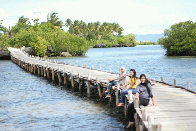 Keindahan Alam Pulau OSI Seram Bagian Barat, Maluku