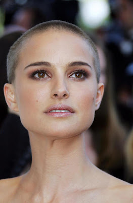 http://2.bp.blogspot.com/-7nhMkF0jVDQ/T5UB46BrDoI/AAAAAAAASyo/_fNG_bh21oU/s1600/sinead-o-connor-24.jpg