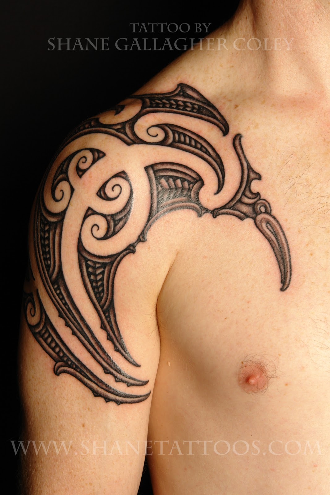 Maori Shoulder Tattoos For Women