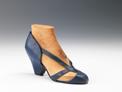 Shoe Design c. 1939 Seen On www.coolpicturegallery.us Shoe Design c. 1939 Seen On www.coolpicturegallery.us