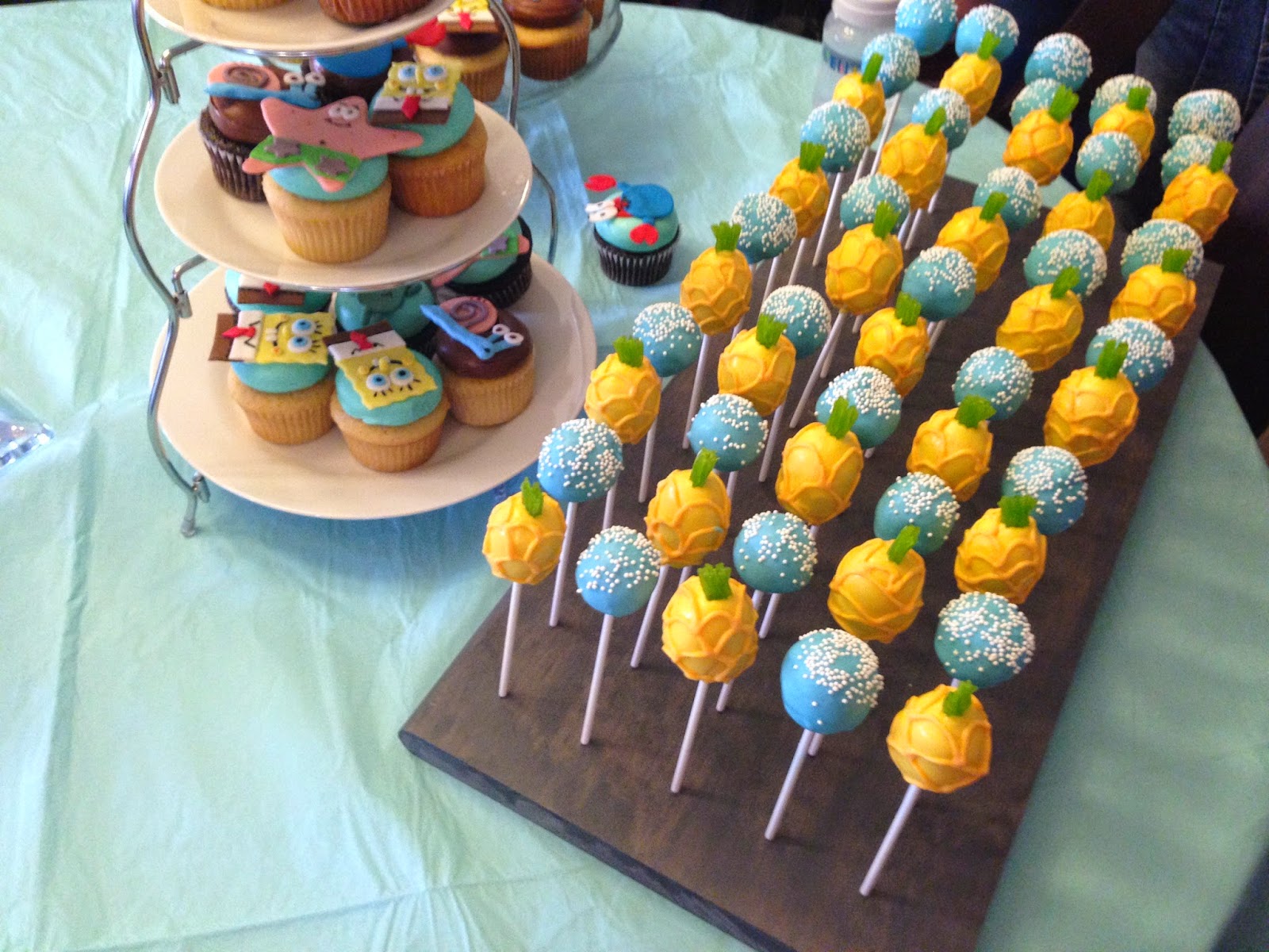 Calizfornia DIY Cake Pop Stand