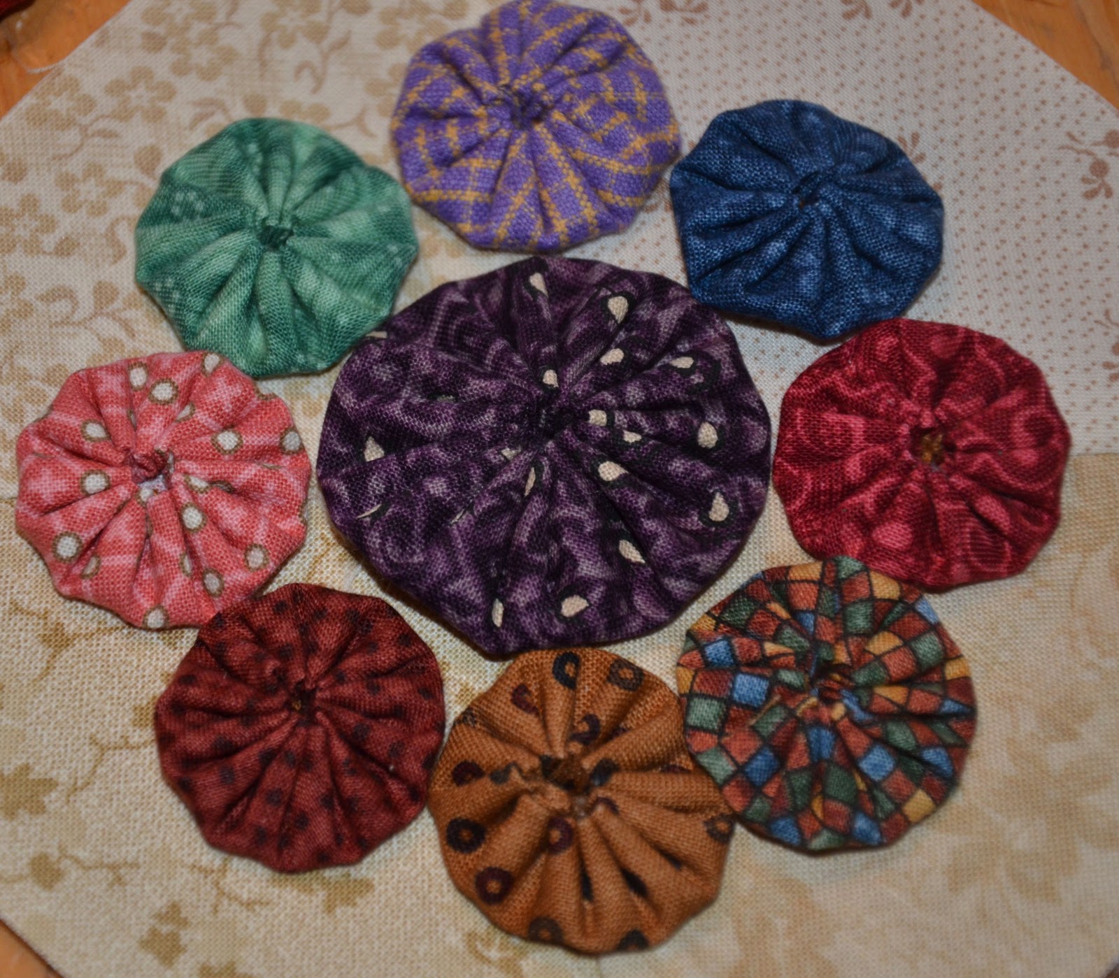 Sew'n Wild Oaks Quilting Blog Wagon YoYo Quilt