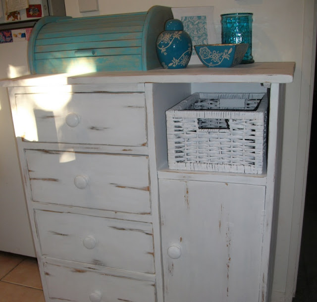 NorthShore Days..... Kitchen Cupboard Makeover