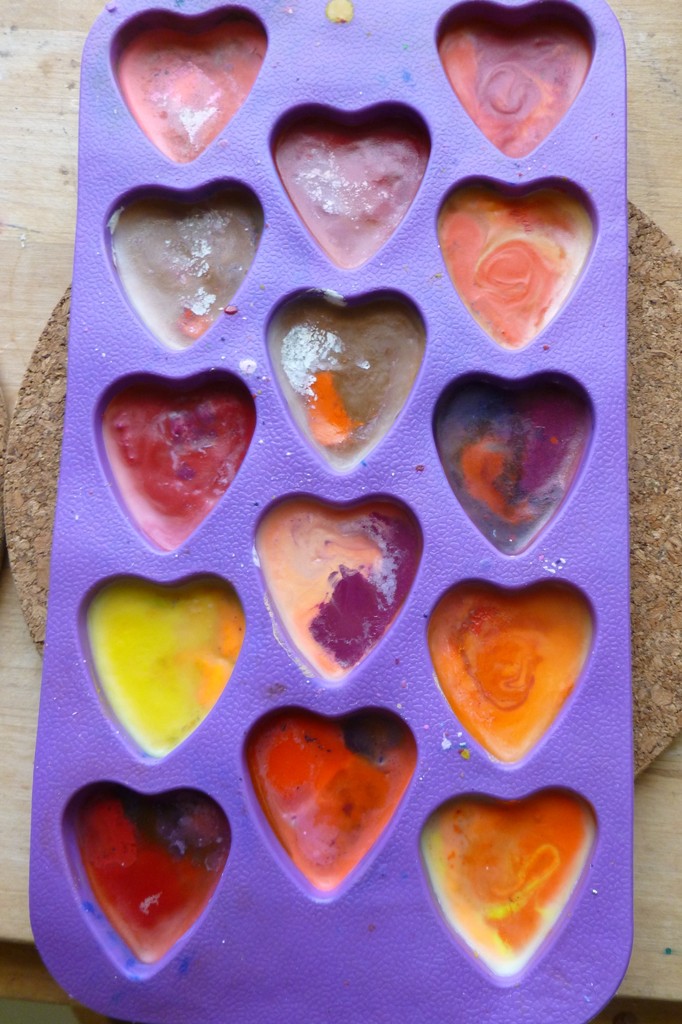 Skruben How To Colorful Heart Crayons