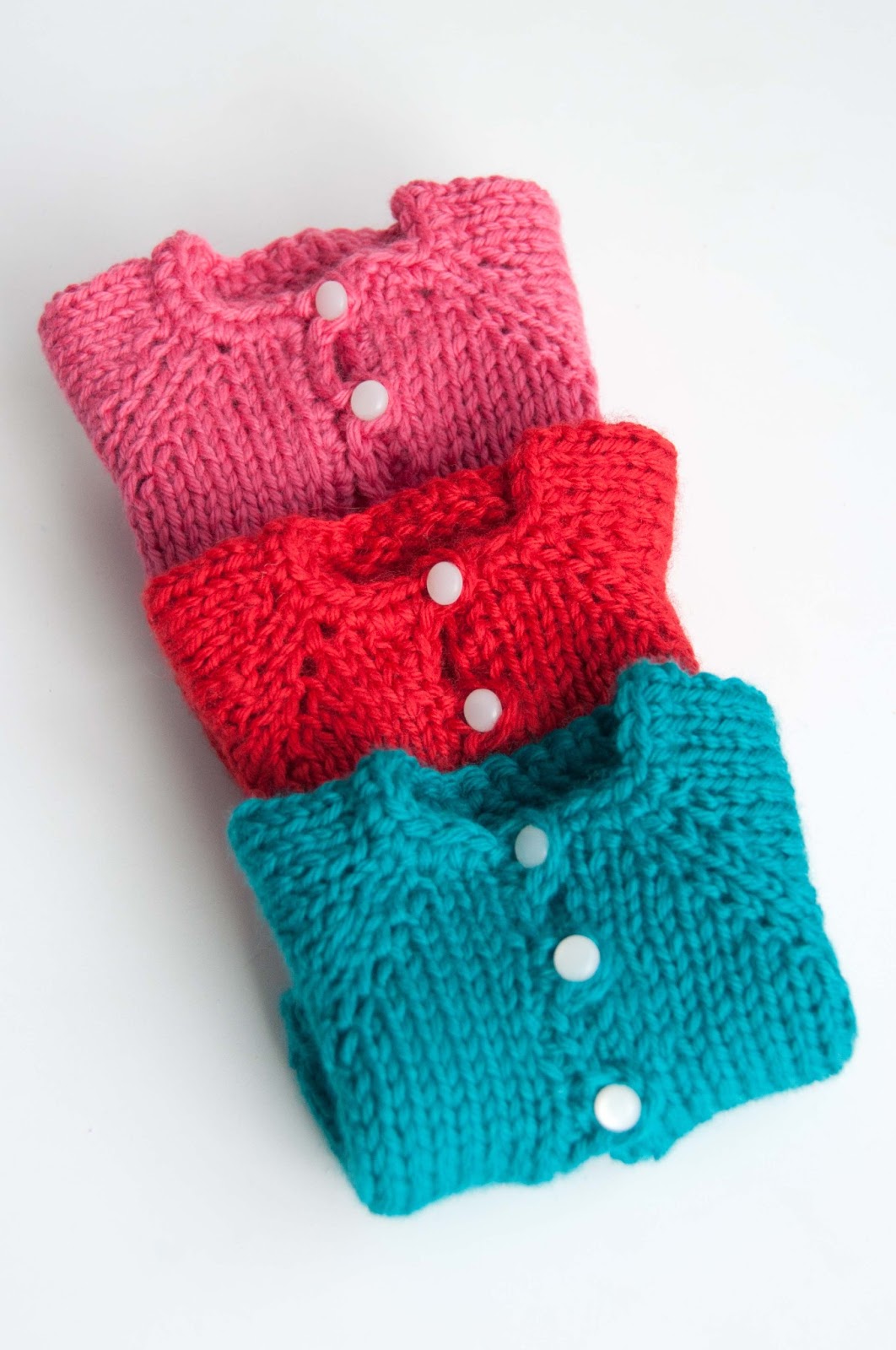 Aesthetic Nest: Knitting: Waldorf Doll Cardigans
