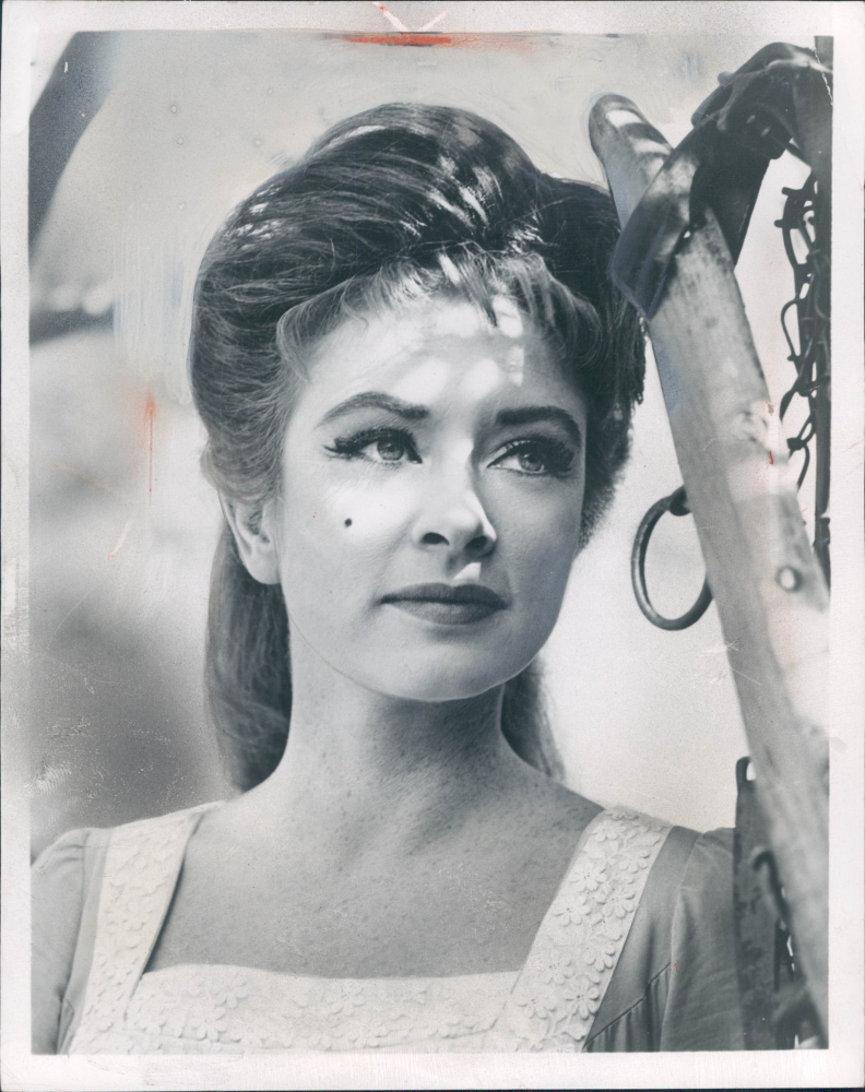 Gunsmoke Fanfiction by Lilyjack: Amanda Blake Photos