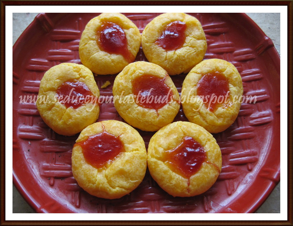 Eggless Jam Biscuits Seduce Your Tastebuds...