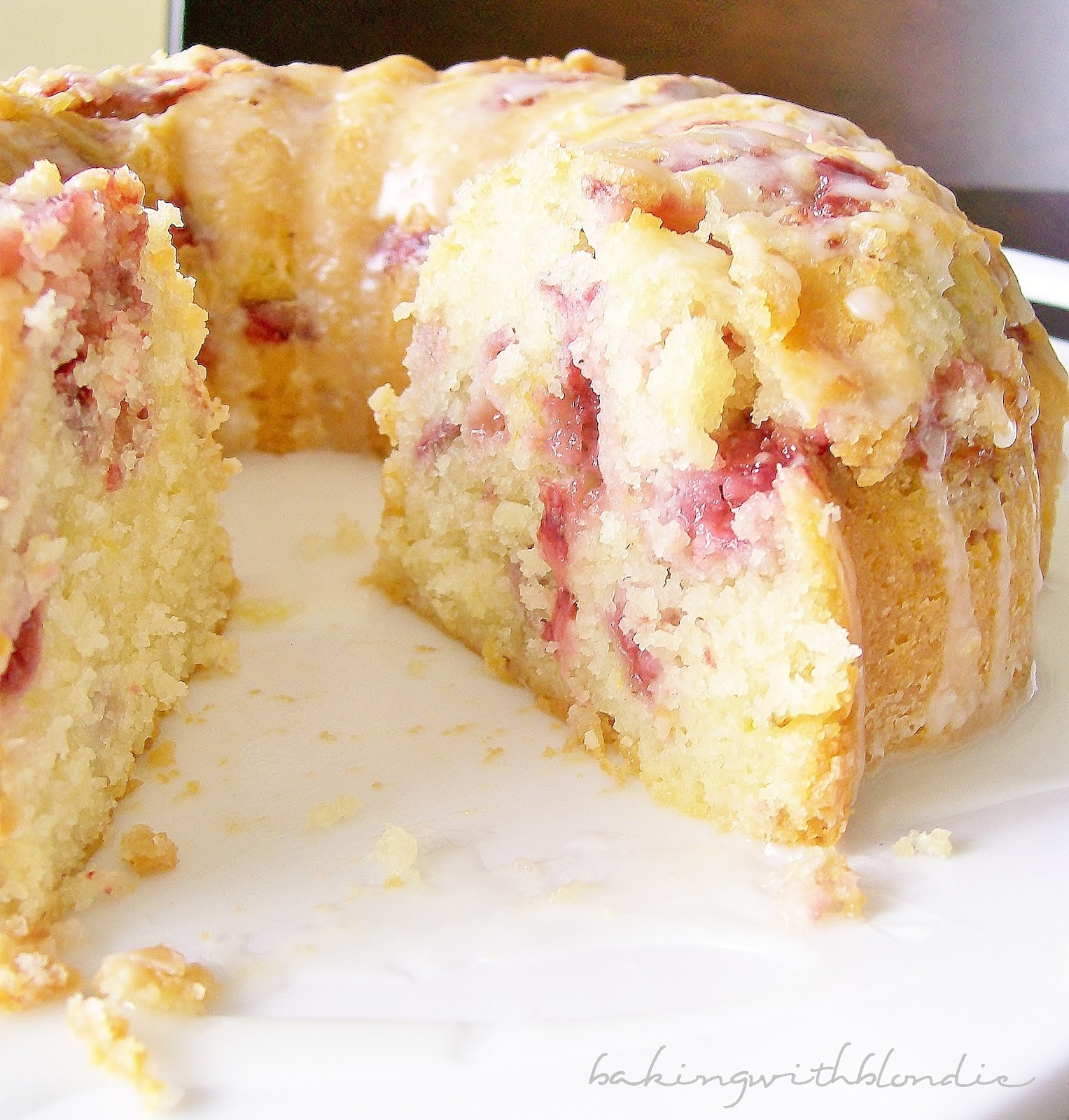 Baking with Blondie Fresh Strawberry Yogurt Cake