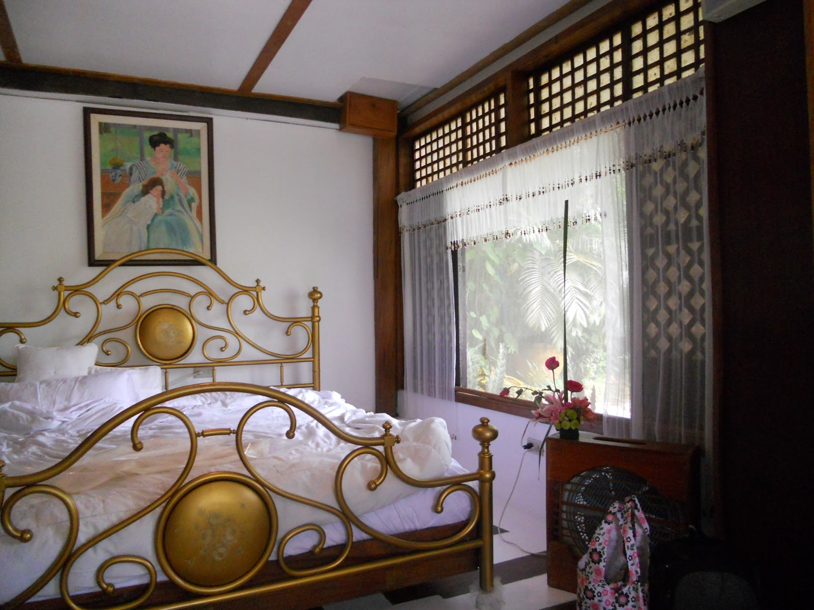 Eye For Design Decorate With Brass Beds.......Beauty in the Boudoir