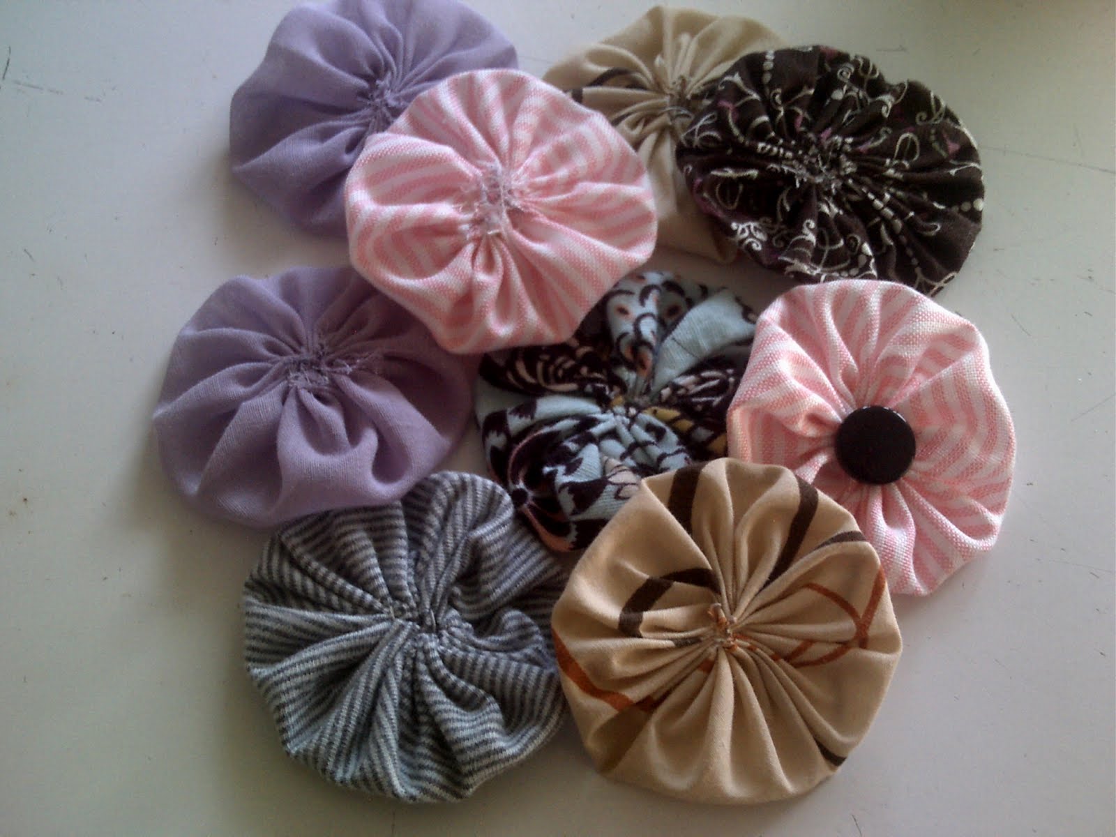 Sweet Swan Songs Easy Yo Yo (Fabric Flower) Tutorial