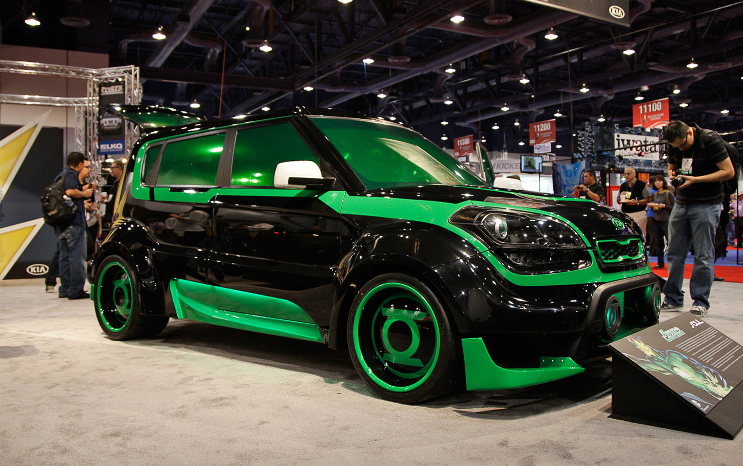 http://2.bp.blogspot.com/-7xGj-5ACSQs/USDGsIP4q5I/AAAAAAAASw0/Zm63f7t93hE/s1600/Concept+Green+Lantern+Kia+Soul+(1).jpg