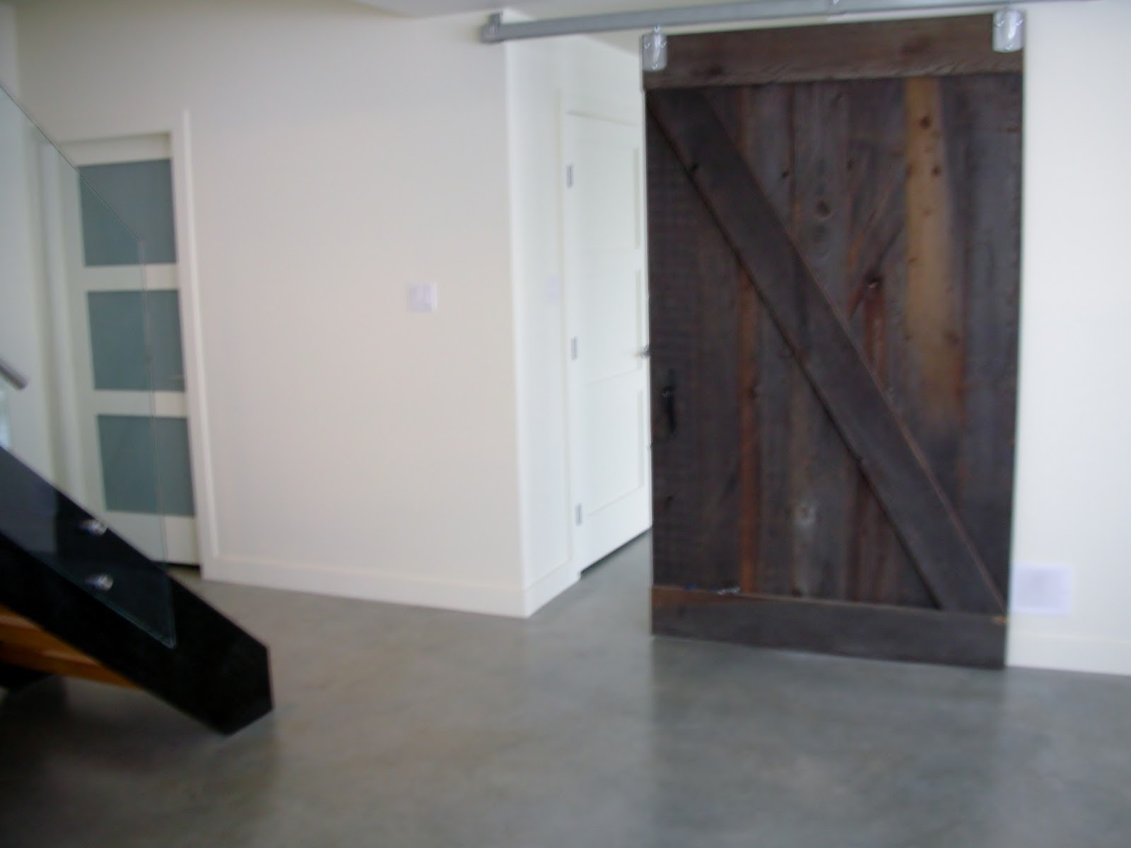 Modern Natural Eco Friendly Basement Concrete Floors