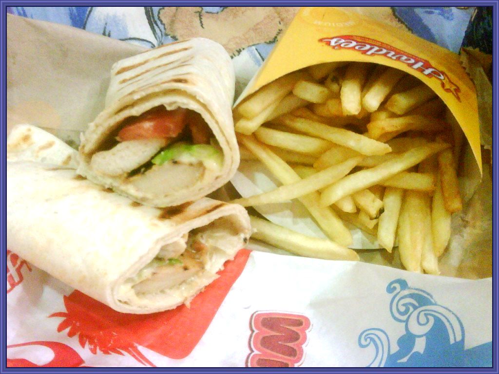 I Love "FOOD" Hardee's I like it..