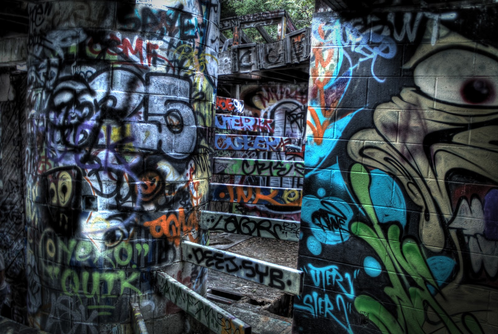 Rena'sance Robot Canned Heat House