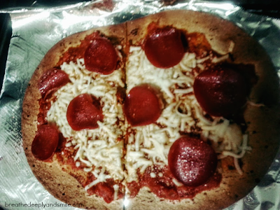 flatout-pepperoni-pizza1