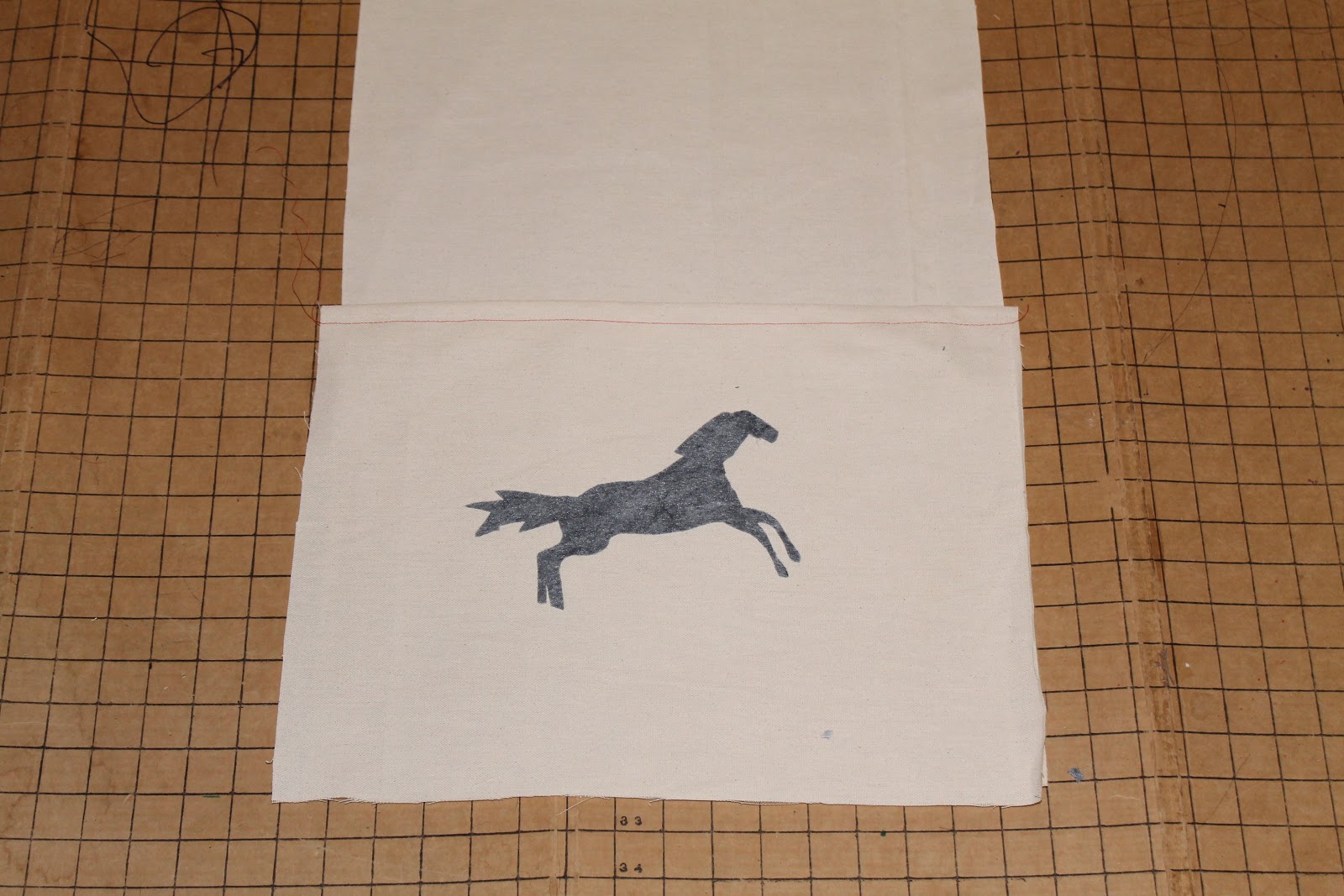 Seamingly Smitten Sewing TUTORIAL DIY bookholder bedside book